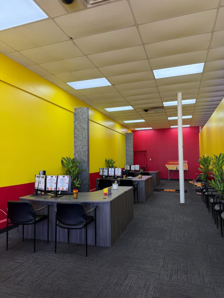 Oficina de Texas Insurance Agency #1035 in Houston - photo 3 of 6