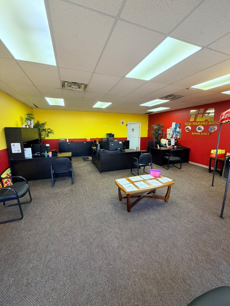 Oficina de Texas Insurance Agency #1012 in Houston - photo 3 of 6