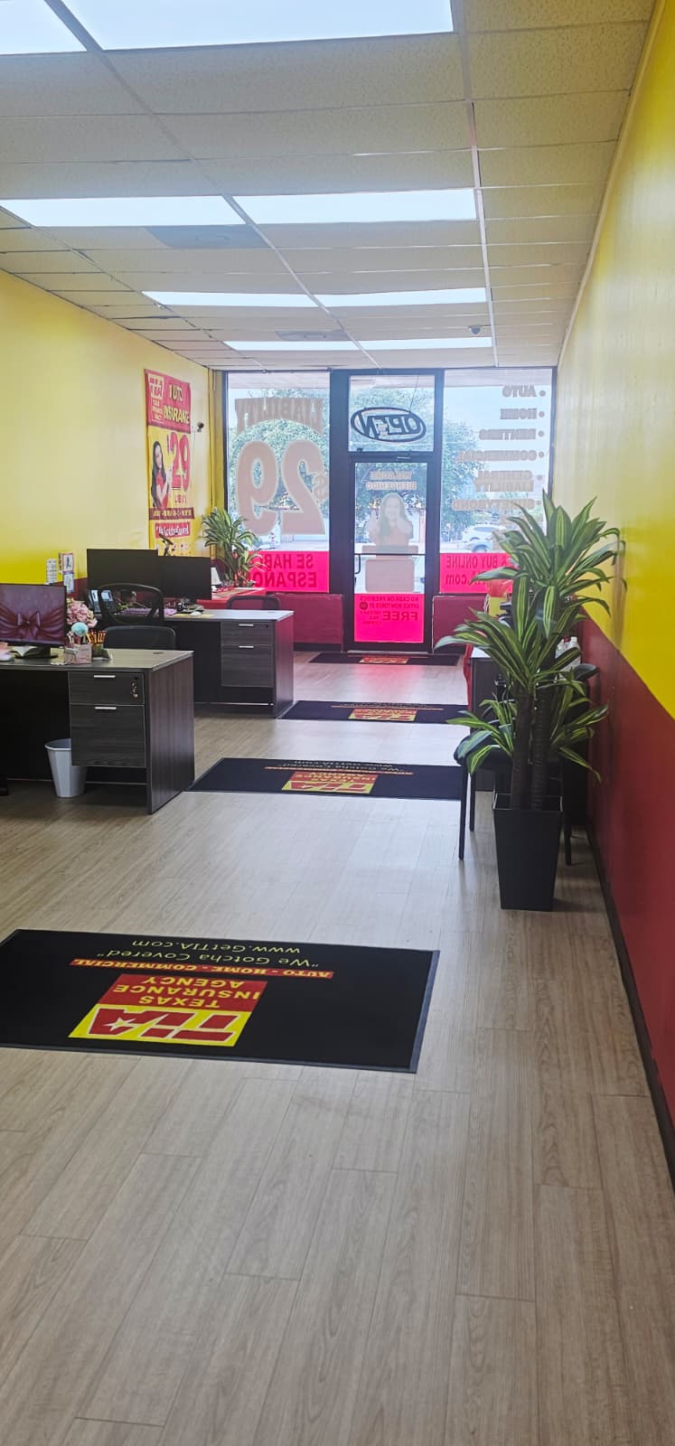 Oficina de Texas Insurance Agency #1037 in Galveston - photo 3 of 5