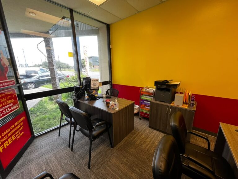 Oficina de Texas Insurance Agency #1025 in Houston - photo 7 of 8