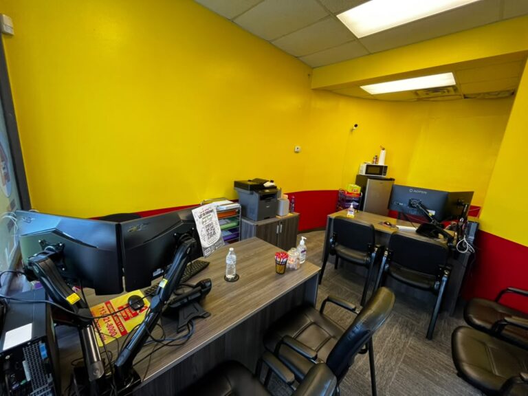 Oficina de Texas Insurance Agency #1025 in Houston - photo 8 of 8