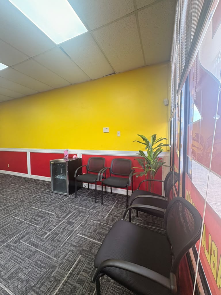 Oficina de Texas Insurance Agency #1005 in Houston - photo 5 of 7