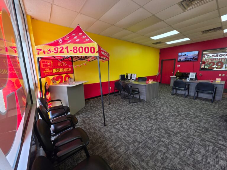 Oficina de Texas Insurance Agency #1015 in Houston - photo 3 of 7